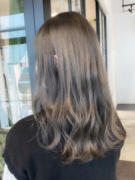 ラヴィズム 名駅店(LUVISM) 10代20代30代ミルクティーベージュダブルカラーケアブリーチ