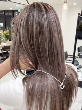 シェイト(ciate) バレイヤージュ/ハイライトグラデーション/Instagram@ciate_mst