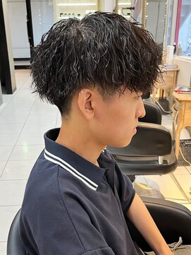 アイズ 海老名(AIZU) ツイストスパイラルパーマ メンズパーマ マッシュパーマ 眉毛