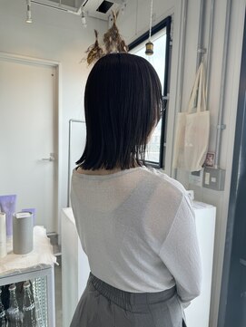 ロカ 表参道(loka) レイヤーカット/切りっぱなし[表参道/ブリーチ/ハイライト]Mai