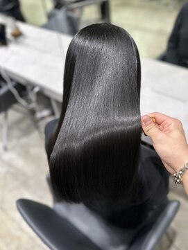 キュア 表参道(CURE) 美髪矯正［髪質改善/縮毛矯正/表参道駅］