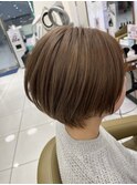 ショートボブ