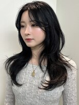ユエン(uyen)&nbsp;【NANA】黒髪レイヤー/透明感黒髪/ハッシュカット