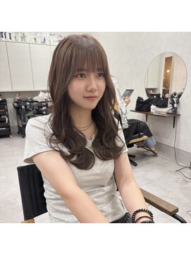スターク(stark) レイヤー/巻き髪/ブラウン/透明感カラー/姫路