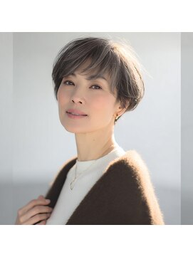 やわらか艶感・美フォルムショート