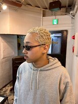 ビーバイエイトジェンツ(Bee by EIGHT GENTS)&nbsp;MEN’S HAIR/サーフカール/刈り上げセンターパート/心斎橋