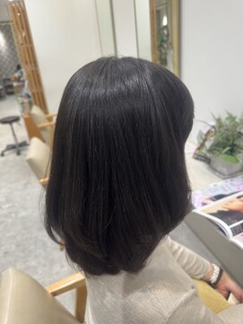 テラス アヴェダ 大丸心斎橋店(Terrace AVEDA) 白髪染めでも艶髪をキープしたい方必見！！