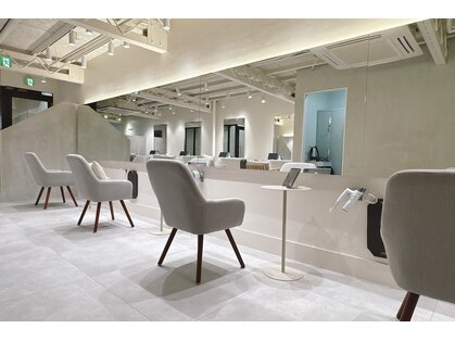 カエラ バイ アメリ(kaela by ameri)の写真