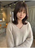 ミディアムレイヤーくびれヘアシースルー前髪