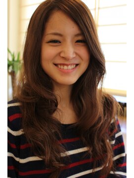 ルクール(le coeul) ≪le coeul ル　クール≫深い色味でも弾むウェーブ