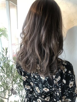 トゥーリ 長崎住吉店(tuuli) 大人可愛い20代30代40代黒髪前下がりひし形小顔ボブ丸みショート