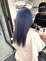 コワファーストナガサキシャンプーボーイ(COIFF1RST NAGASAKI SHAMPOO BOY)&nbsp;ブリーチ2回 ブルーグレー