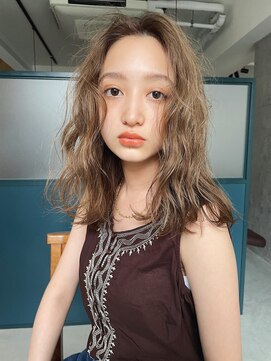 オン(ON) 【ON】クリーミーベージュ　× ミディアム