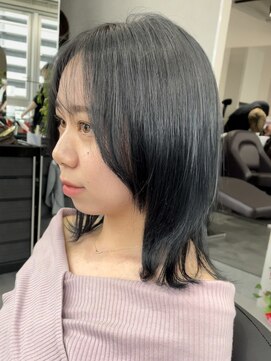 ジエクト カナウ(The Ect canow) 透明感ダークグレー/くびれミディ/グレー/顔周りカット