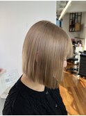 ミルクティーベージュ