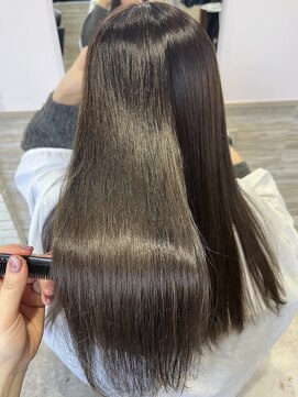 リーオオサカ(Lee Osaka) グレージュカラー