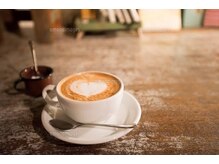 『ドリンクメニュー・お菓子サービス』カフェのようにゆっくり過ごしてほしいからサービスにも抜かりなし♪