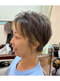 アシンメトリーショートスタイル