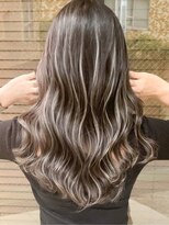 キング 梅田(K!ng)&nbsp;ハイライトカラーミルクティーベージュケアブリーチダブルカラー