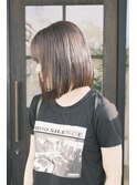 切りっぱなしボブ×グレージュカラー