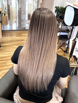 ファヴォリヘアー(favori hair) shadow roots/long