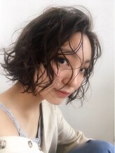 ヘアーデザイン アトリコ(Hair design attrico) ゆるやかウェーブの切りっぱなしボブ