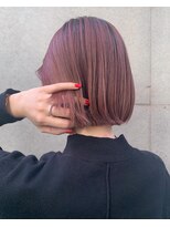 サンバレー(SUNVALLEY)&nbsp;ピンクベージュバレイヤージュ切りっぱなしボブ