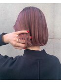 ピンクベージュバレイヤージュ切りっぱなしボブ