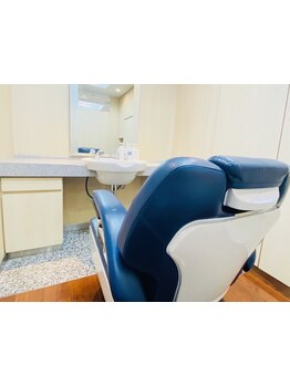 [東京駅直結/八重洲地下]19時半まで受付◎土日も遅くまで営業!忙しいビジネスマンの為の理容室!<理容室>