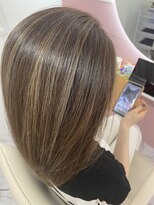 ビンナ(BINNA)&nbsp;ハイライトで白髪ぼかし×水素トリートメント