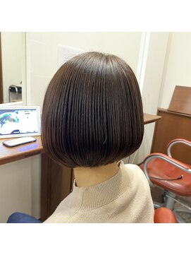 シキ(C key) ショートボブ