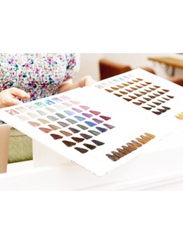 1,980円～と通いやすい価格設定◎+770円～サラ艶髪になるトリートメントが大人気！