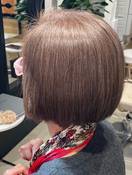 サンタフェ 岡崎店(Santa'Fe) Santa'Fe式脱白髪染め白髪ぼかしカラー/ボブ