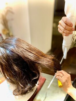 アンロジーナ(an Rodzina)の写真/完全マンツーマンの少人数サロン☆アットホームな雰囲気で、髪のお悩みも気軽に相談できるのが嬉しい…♪