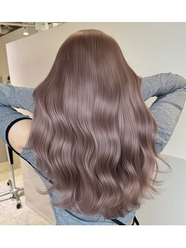 アマトウキョウスマートサロン(AMA TOKYO×Smart Salon) ピンクベージュ　ブリーチカラー　艶カラー　韓国風