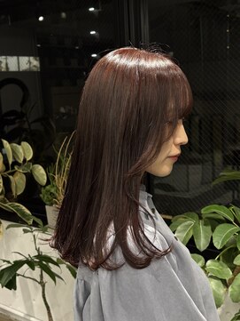 トゥエル バイ ディプティモイラ(tuelu by dipty MOILA) 派手な赤になりたくない方オススメ!