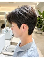 ノラ ウメダ(NORA UMEDA)&nbsp;韓国風ダウンパーマ毛流れカットセンターパート