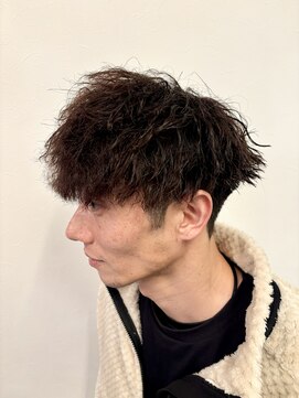 ヘアーアトリエルキナ(hair atelier LUCINA) ツイストスパイラルパーマメンズパーマメンズカット