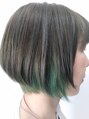 ヘアドゥリリアン(hair de Lilian)&nbsp;グラデーションボブにグリーンのアクセントカラー