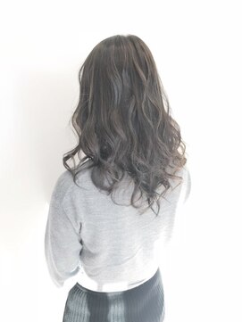 アヤナ バイ アヤラ(ayana by ayala) フォギーアッシュ〈浦安 美容室〉