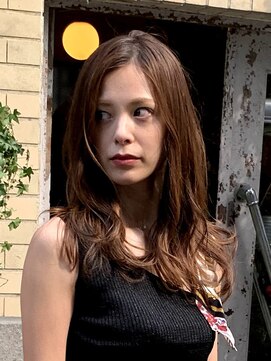 ウィーク 梅田(UiiC) 大人クールなブランジュレイヤーセミ