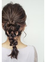 マリアージュバイジュノ(mariage by Juno)&nbsp;およばれヘアアレンジ♪