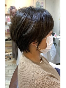 ティアラ 桜木町(TIARA) 大人クビレショート