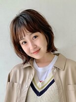 ユーリー(juurii)&nbsp;切りっぱなしにレイヤーが入ったくびれミディアム