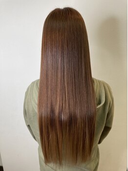 「髪質改善絹髪ストレート」を四国で最先端の導入☆絹のような柔らかい質感で毛先まで艶めく美髪が叶う♪