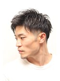 メンズカジュアルツーブロック爽やかアップバング理容室黒髪