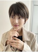大人可愛い 小顔ショート オリーブベージュ シースルーバンク
