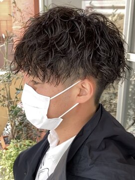 リット バイ フィフス 天文館店(Lit. by fifth) ツイストスパイラルパーマメンズマッシュ波巻きパーマ鹿児島30代