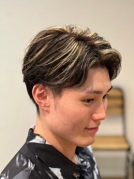 メンズサロン エクシア 七三×アップバングスタイル×フェザーショート