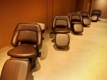 全席フルフラットシャンプー台完備！極上のリラックス空間で癒しのひとときを。【髪質改善/豊中/縮毛矯正】